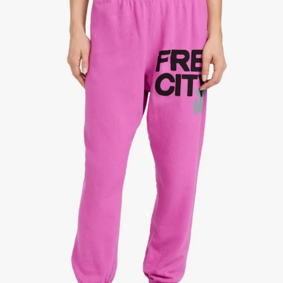 Freecity Pink Sweats - L - Picture 1 of 4